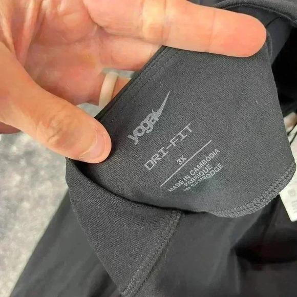 Nike Yoga Plus Dri-Fit Infinalon Jumpsuit Women's 3X Sleeveless Black DV4908-010 - Picture 12 of 14